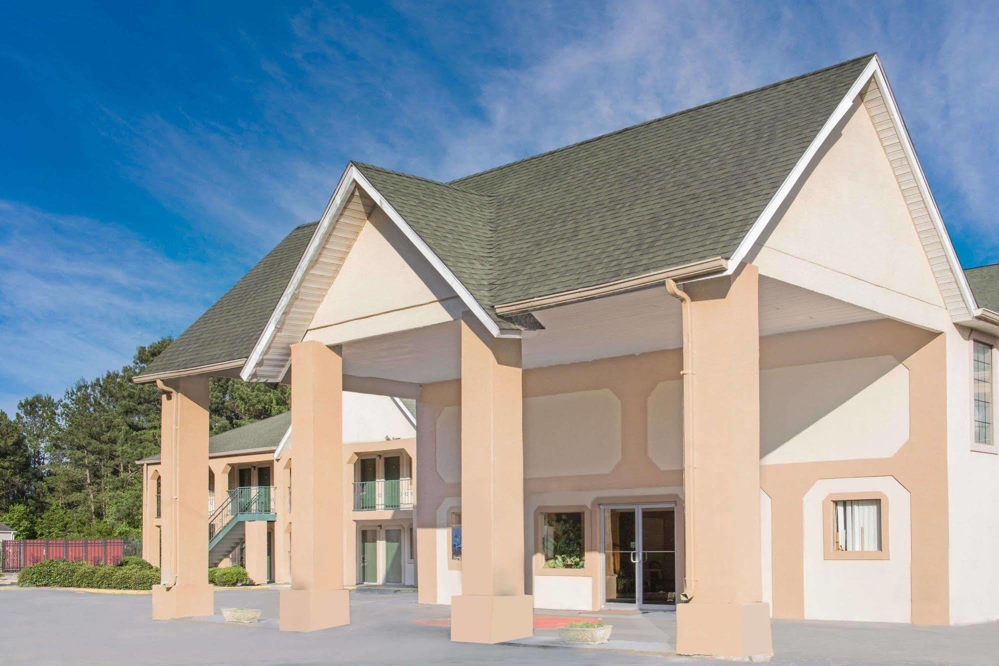 Americas Best Value Inn Darien Exterior foto
