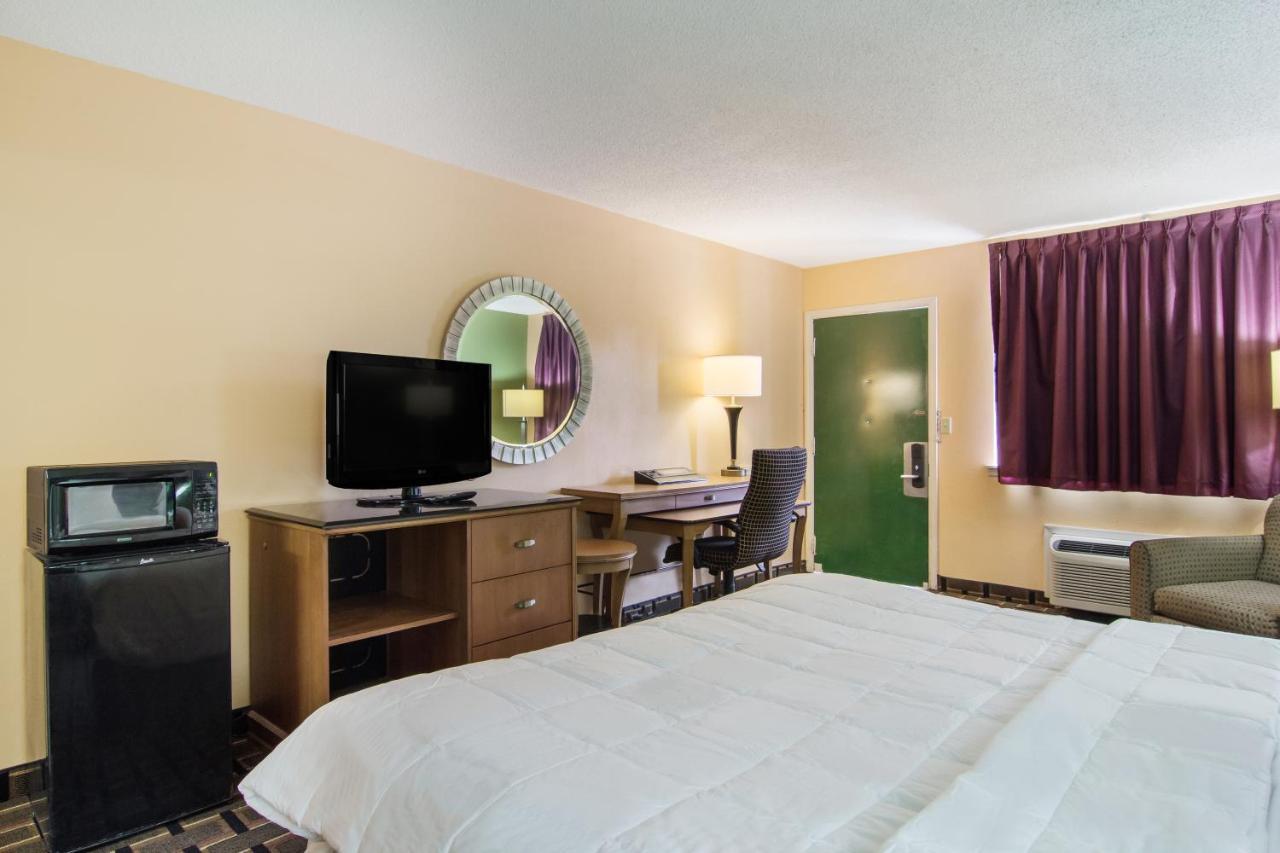 Americas Best Value Inn Darien Exterior foto